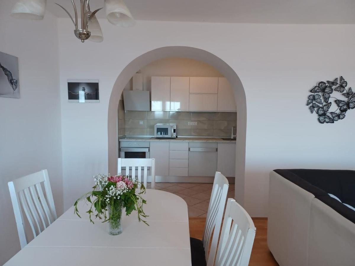 Bella Vista Apartment Σίμπενικ Εξωτερικό φωτογραφία