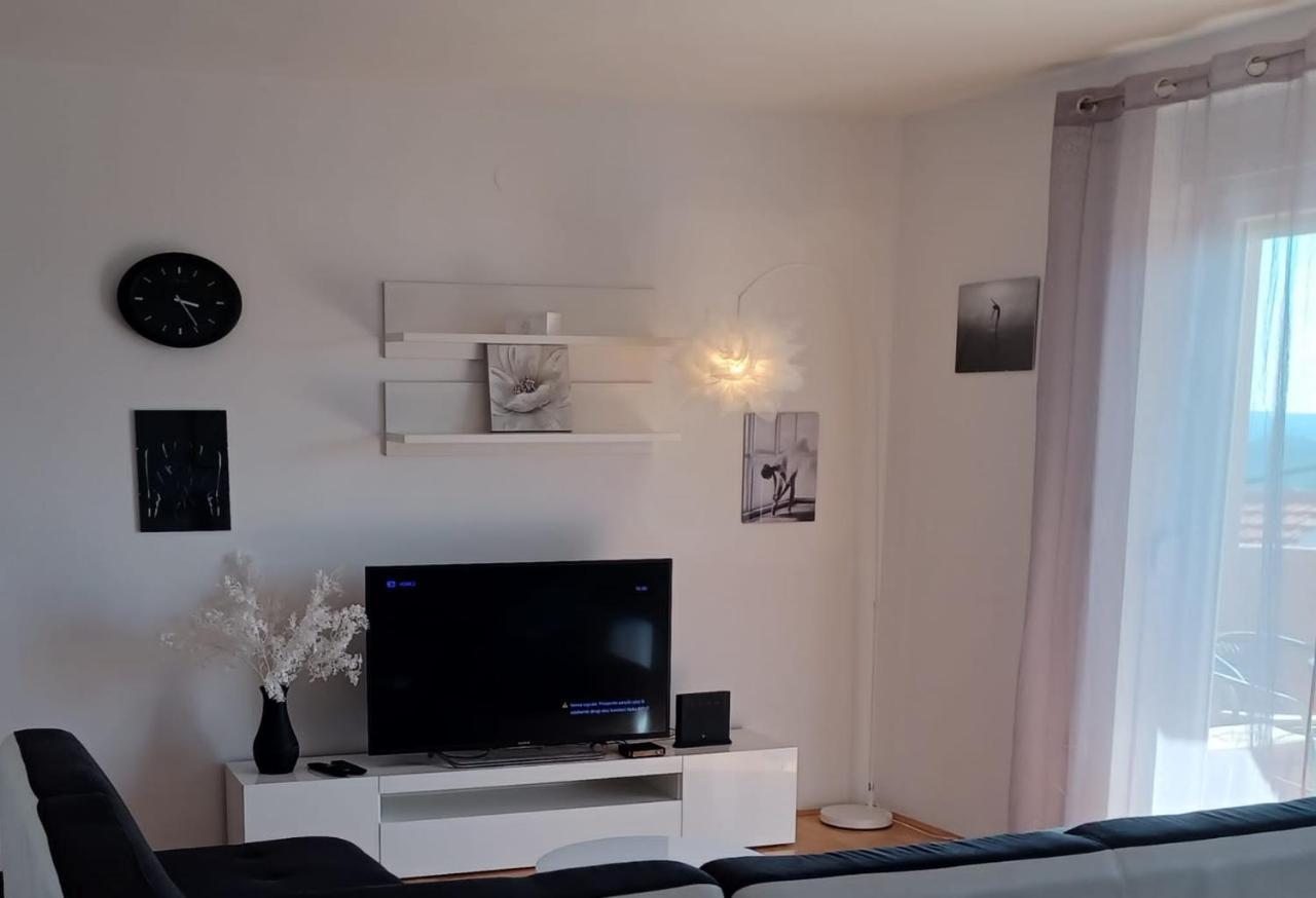 Bella Vista Apartment Σίμπενικ Εξωτερικό φωτογραφία